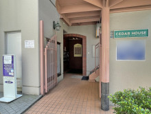 オフィスビル出入口