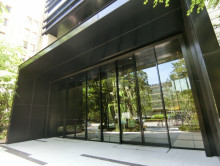 オフィスビル出入口