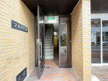 オフィスビル出入口