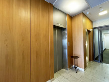 エレベーター(1基)