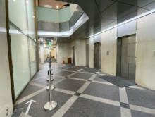 エントランスホール