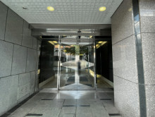 オフィスビル出入口