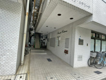 オフィスビル出入口