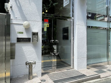 オフィスビル出入口