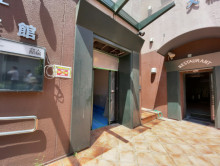 オフィスビル出入口