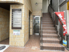 オフィスビル出入口