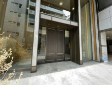 オフィスビル出入口