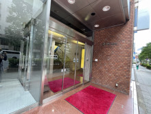 オフィスビル出入口