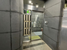 オフィスビル出入口