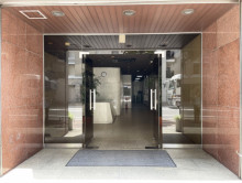 オフィスビル出入口