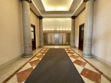 エントランスホール