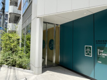 オフィスビル出入口