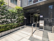 オフィスビル出入口