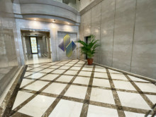 エントランスホール