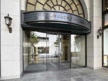 オフィスビル出入口