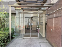 オフィスビル出入口