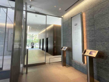 エレベーターホール出