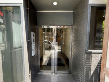 オフィスビル出入口