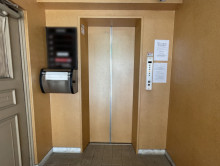 エレベーター(1基)