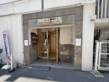 オフィスビル出入口