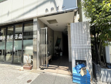 オフィスビル出入口