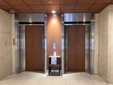 エレベーター（2基）