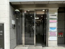 オフィスビル出入口
