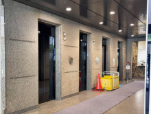 エレベーター(4基)