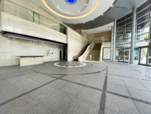 エントランスホール