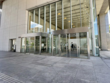 オフィスビル出入口