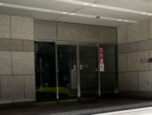 オフィスビル出入口