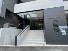 オフィスビル出入口