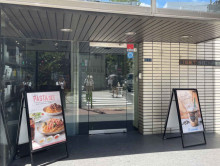 オフィスビル出入口