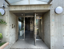 オフィスビル出入口