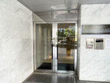 オフィスビル出入口