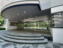 オフィスビル出入口