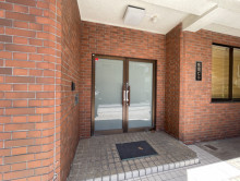 オフィスビル出入口