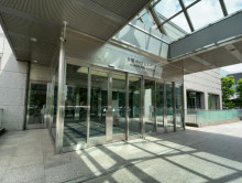 オフィスビル出入口