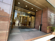 オフィスビル出入口