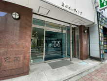 オフィスビル出入口