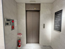 エレベーター(1基)