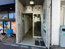 オフィスビル出入口