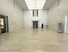 エントランスホール