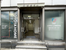 オフィスビル出入口