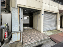 オフィスビル出入口