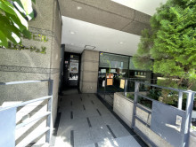 オフィスビル出入口