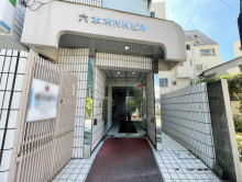 オフィスビル出入口