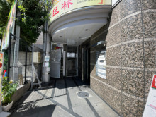 オフィスビル出入口