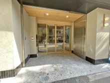 オフィスビル出入口