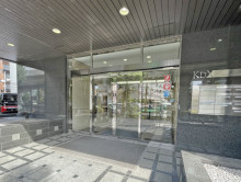 オフィスビル出入口